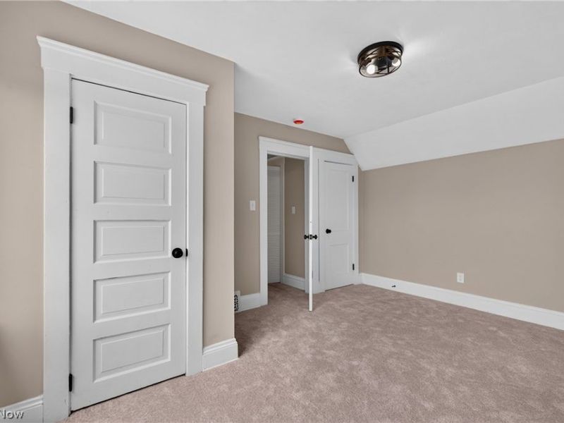 18104 Windward Road, Cleveland, OH 44119 Photo 18