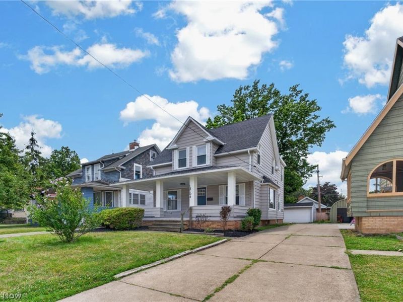 18104 Windward Road, Cleveland, OH 44119 Photo 2