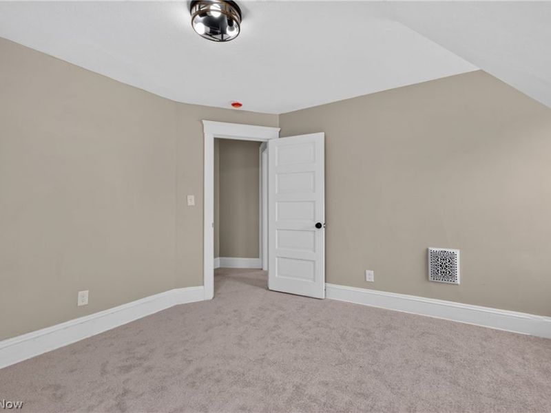 18104 Windward Road, Cleveland, OH 44119 Photo 21