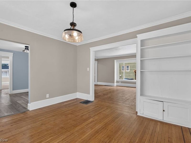 18104 Windward Road, Cleveland, OH 44119 Photo 5