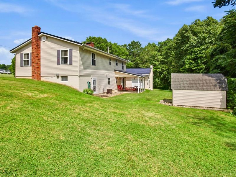 4210 Old Wheeling Road , Zanesville, OH 43701 Photo 5