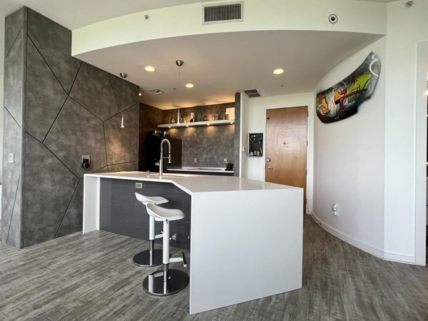 335 SE 6th Avenue, Unit 402, Delray Beach, FL 33483