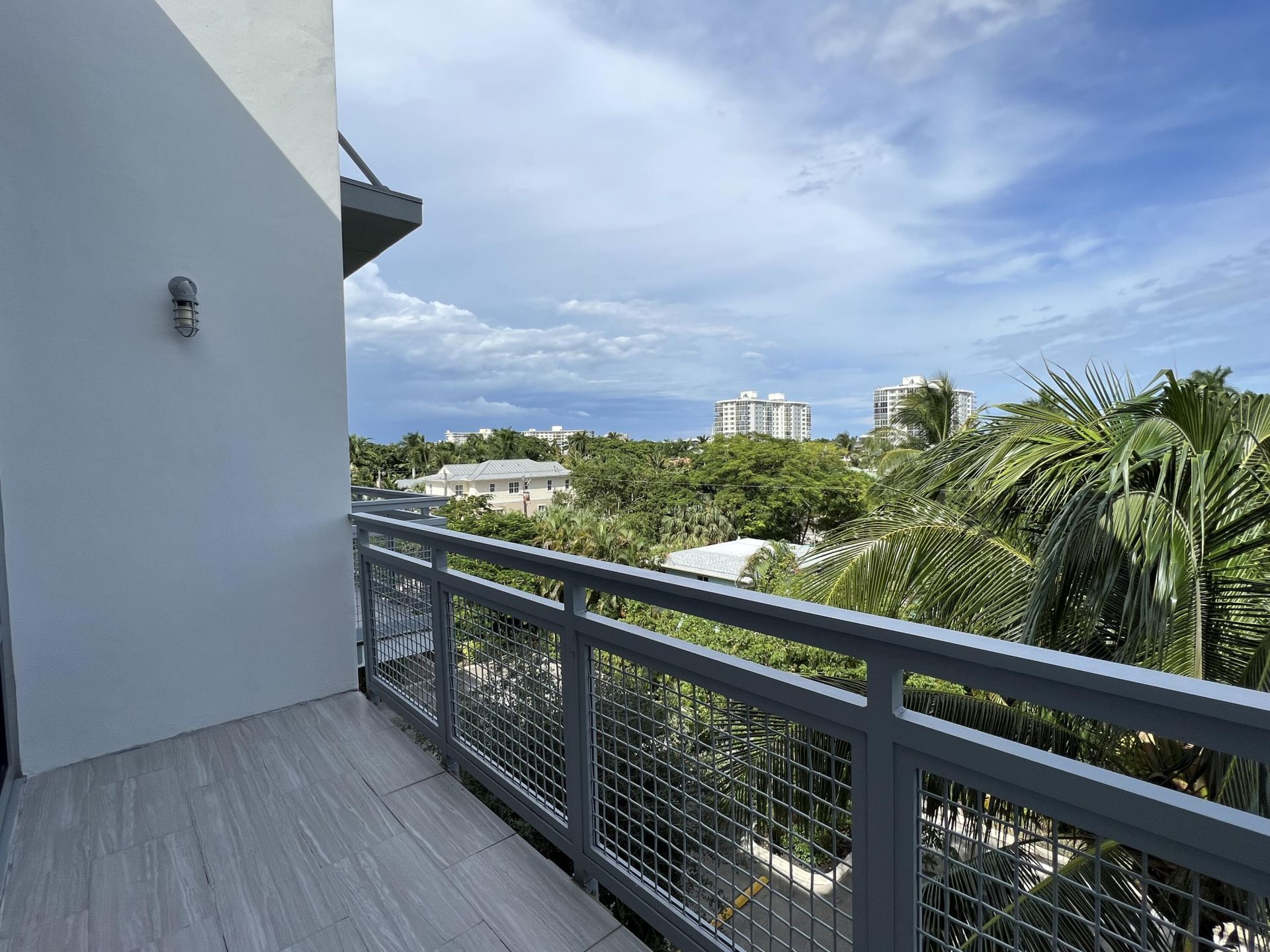 335 SE 6th Avenue, Unit 402, Delray Beach, FL 33483 Photo