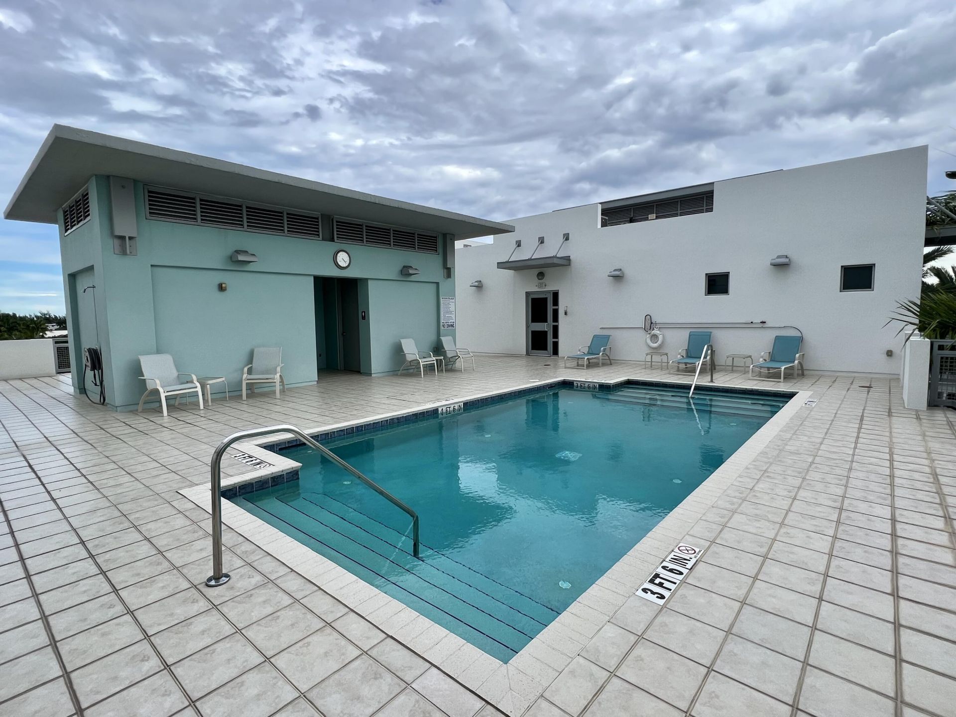 335 SE 6th Avenue, Unit 402, Delray Beach, FL 33483 Photo