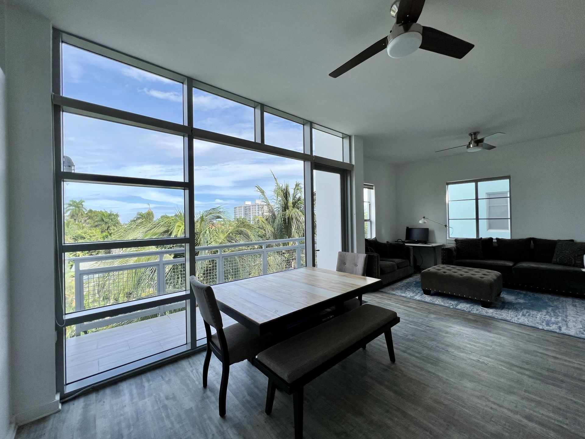 335 SE 6th Avenue, Unit 402, Delray Beach, FL 33483 Photo