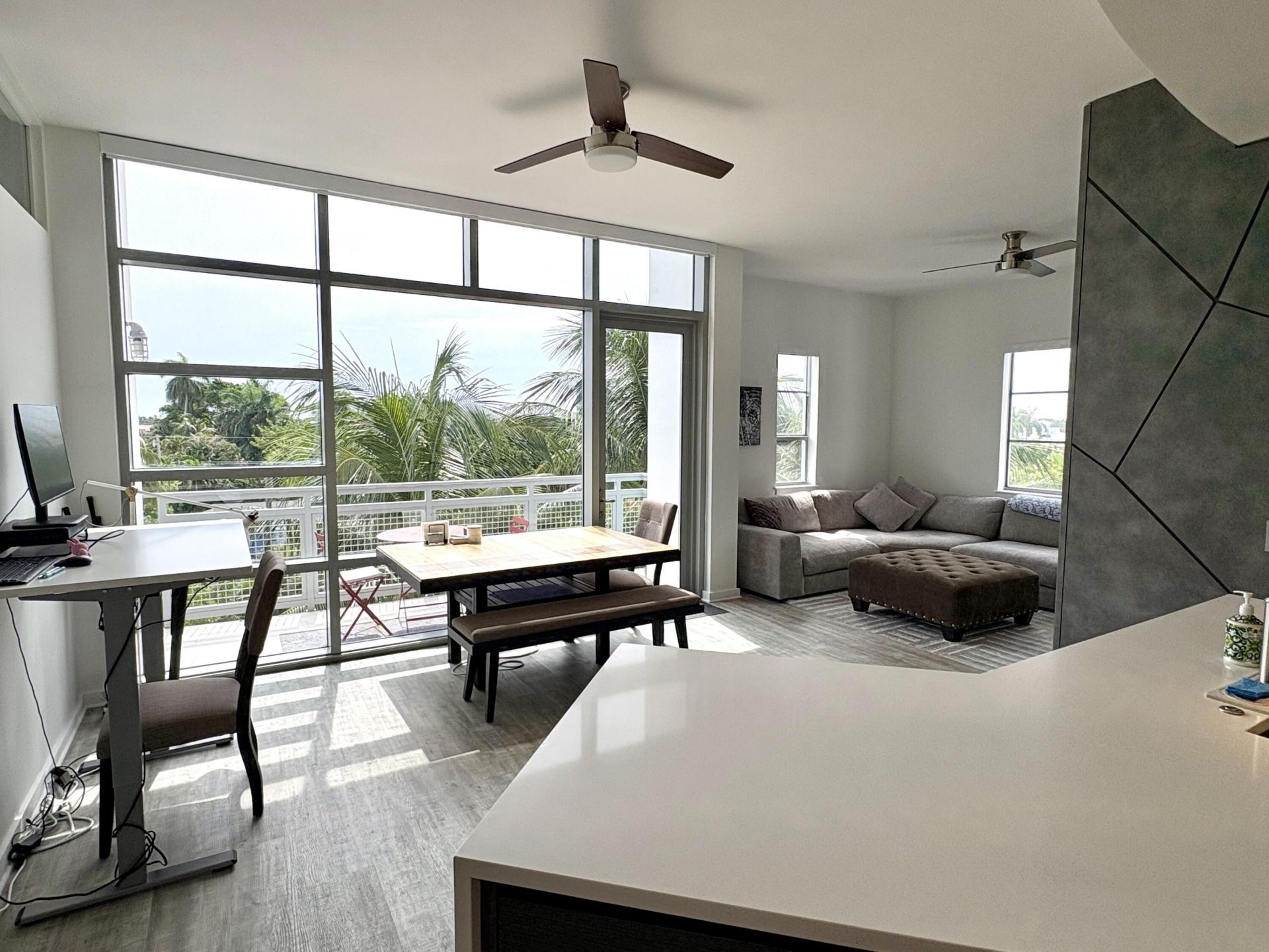 335 SE 6th Avenue, Unit 402, Delray Beach, FL 33483 Photo