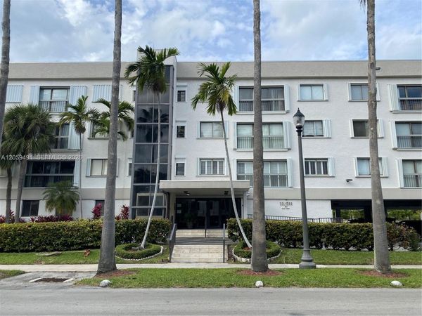 255 Galen Dr , Unit 2M, Key Biscayne, FL 33149