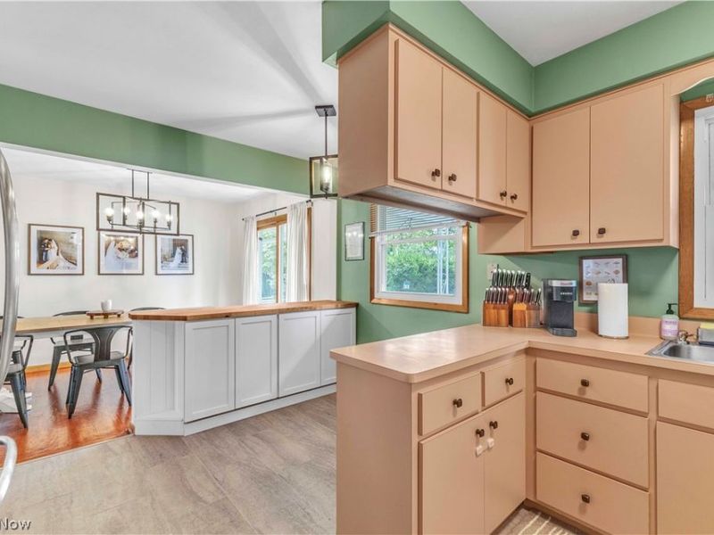9605 Boundary Lane , Parma, OH 44130 Photo 12