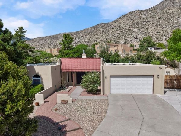 2524 Madre Drive NE, Albuquerque, NM 87112