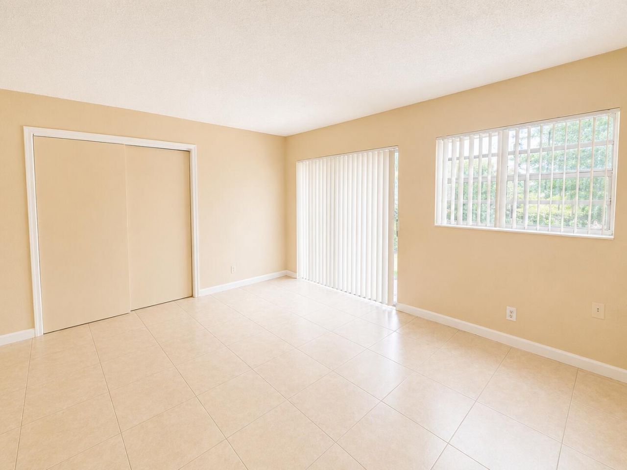 4125 Woodside Drive, Unit 4, Coral Springs, FL 33065 Photo