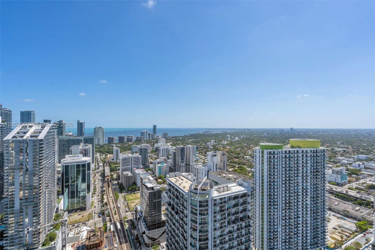 92 SW 3rd St , Unit 5204, Miami, FL 33130 Photo