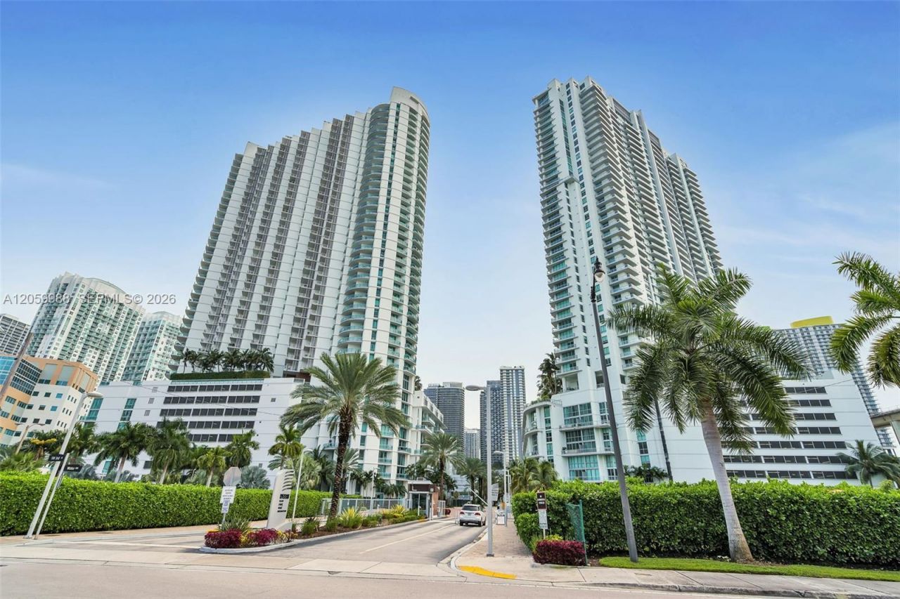 92 SW 3rd St , Unit 5204, Miami, FL 33130 Photo