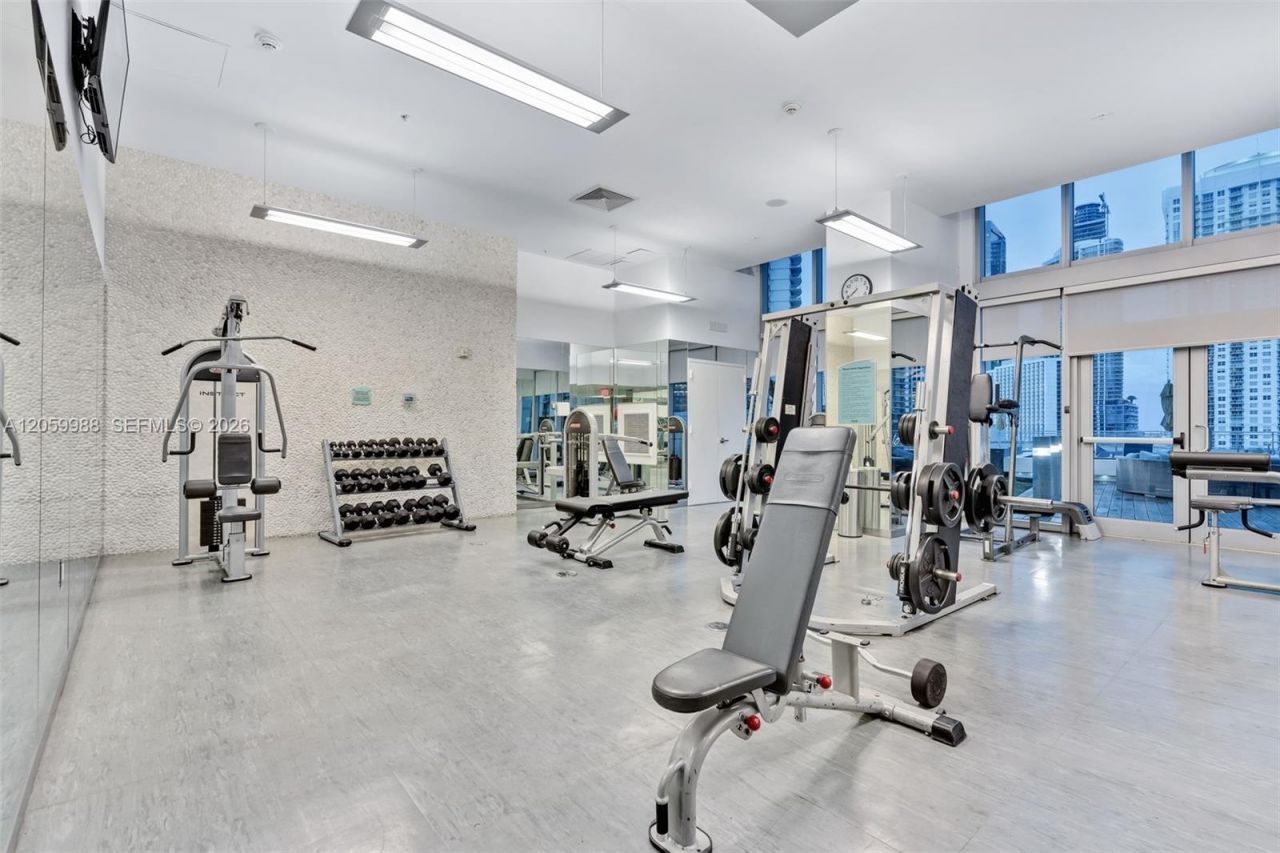 92 SW 3rd St , Unit 5204, Miami, FL 33130 Photo