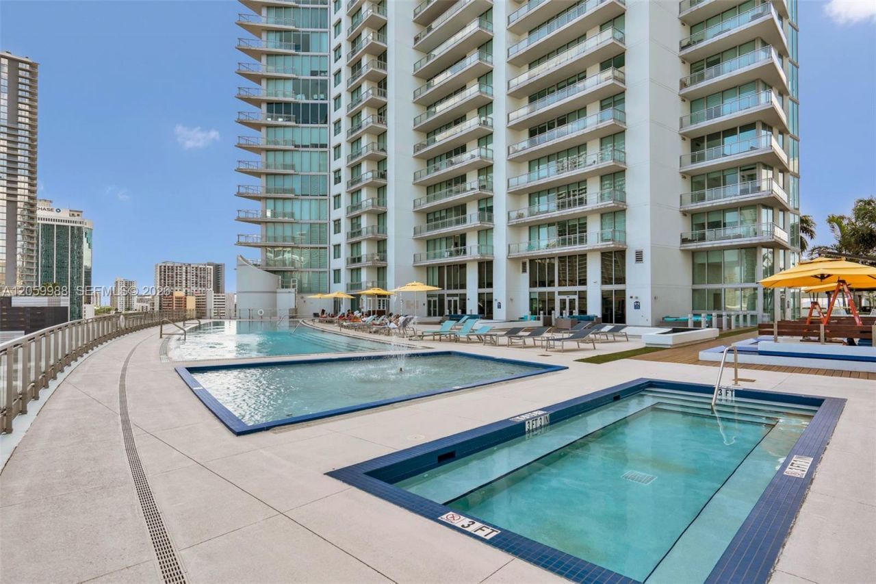 92 SW 3rd St , Unit 5204, Miami, FL 33130 Photo