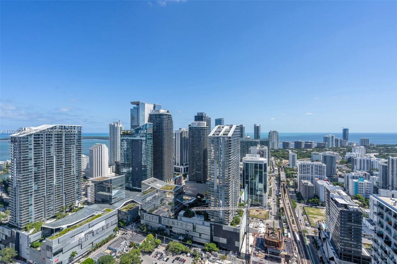 92 SW 3rd St , Unit 5204, Miami, FL 33130 Photo