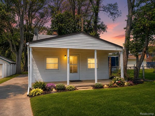 21227 Rensselaer Street, Farmington Hills, Mi 48336