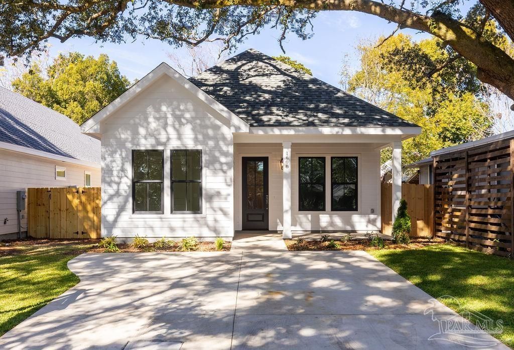 1608 E Hernandez St, Pensacola, FL 32503 Main Photo
