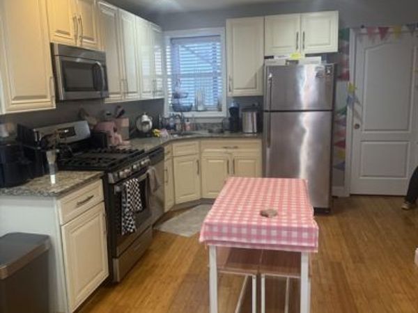 6 Baldwin Pl, Unit 4, Boston, MA 02113