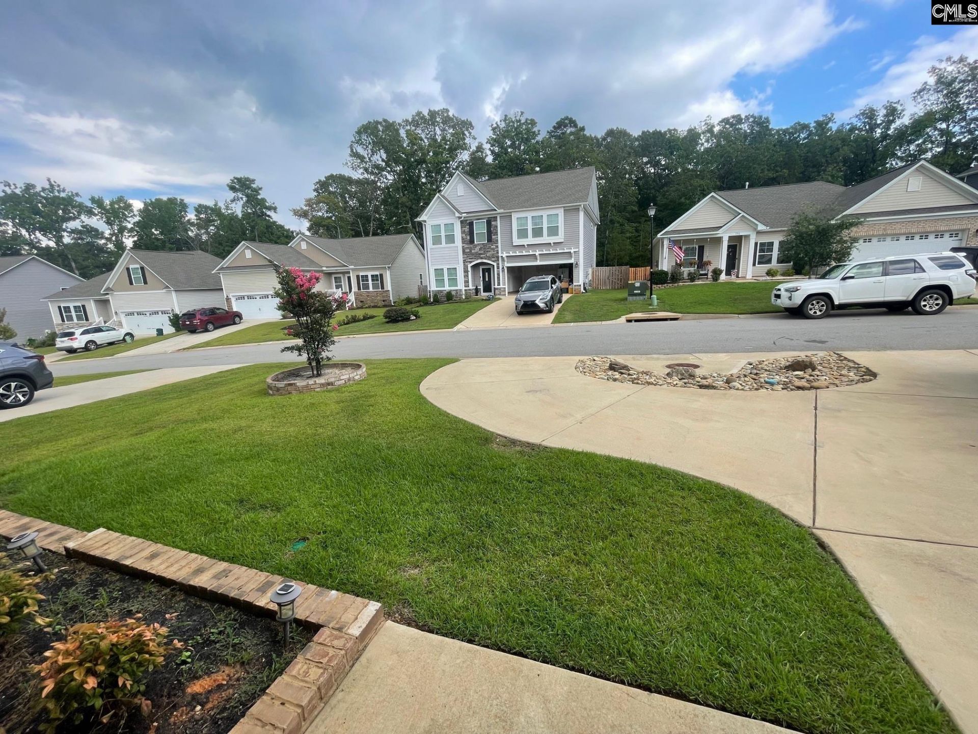 239 Doolittle Drive  Photo 4