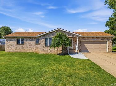 1660 Tuscarora Road , Niagara Falls, NY 14304