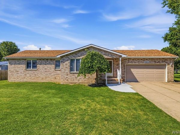 1660 Tuscarora Road , Niagara Falls, NY 14304