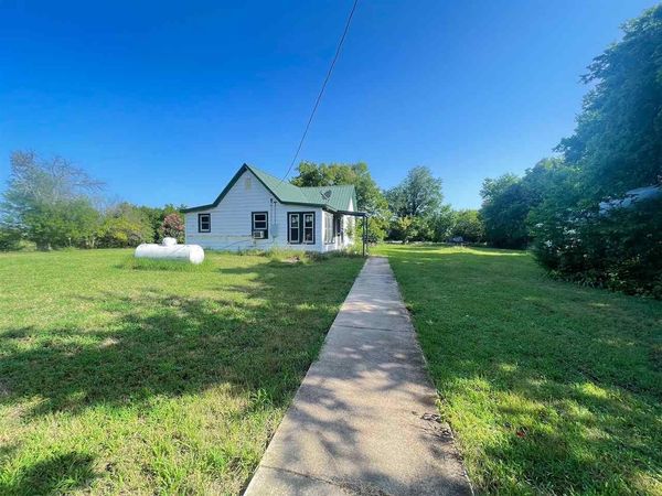 7017 W main Street, Cushing, OK 74023