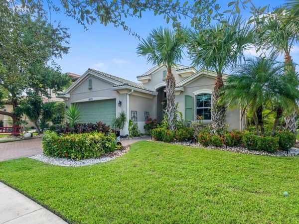 12170 SW Bennington Circle, Port St. Lucie, FL 34987