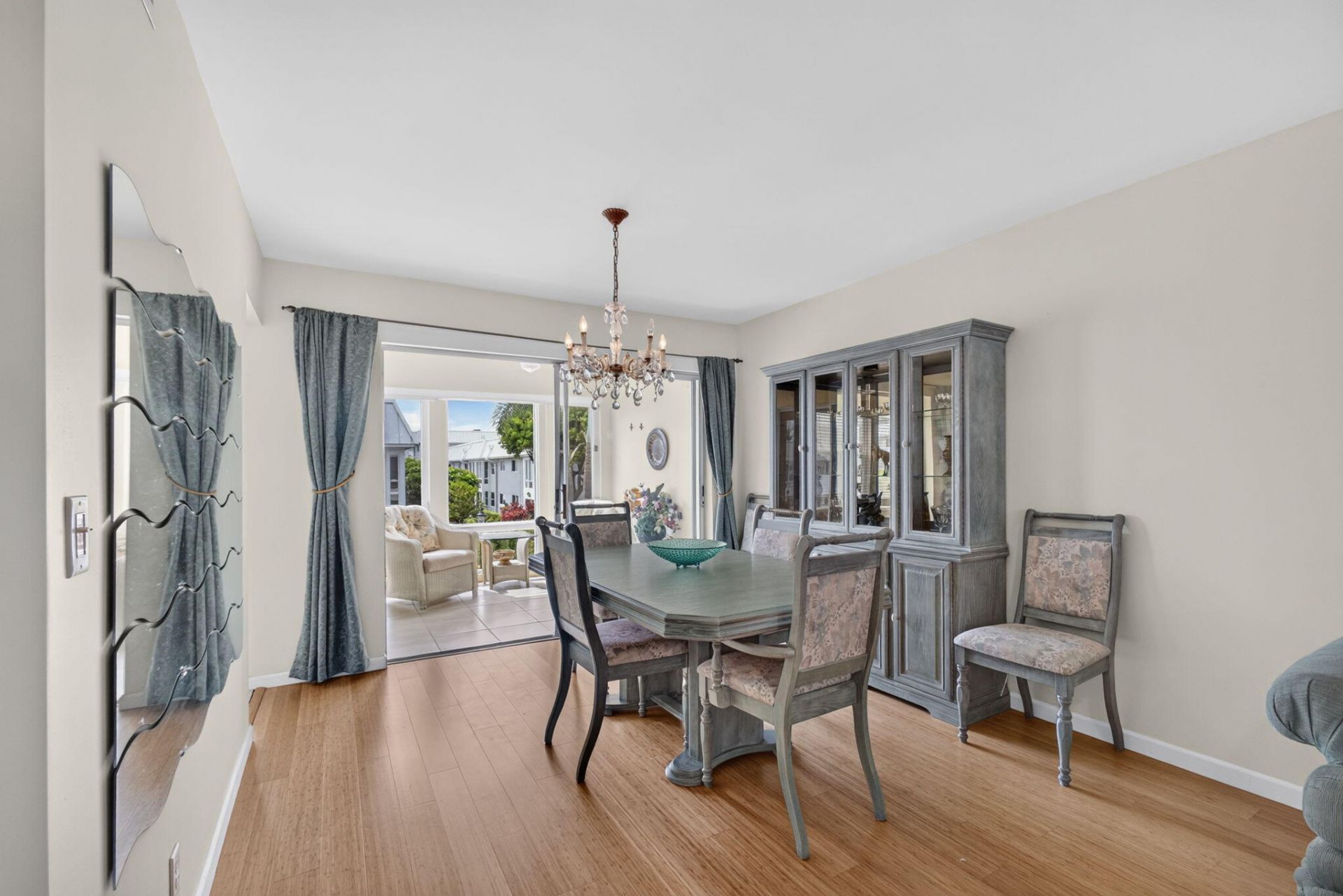 29 Colonial Club Drive, Unit 202, Boynton Beach, FL 33435 Photo