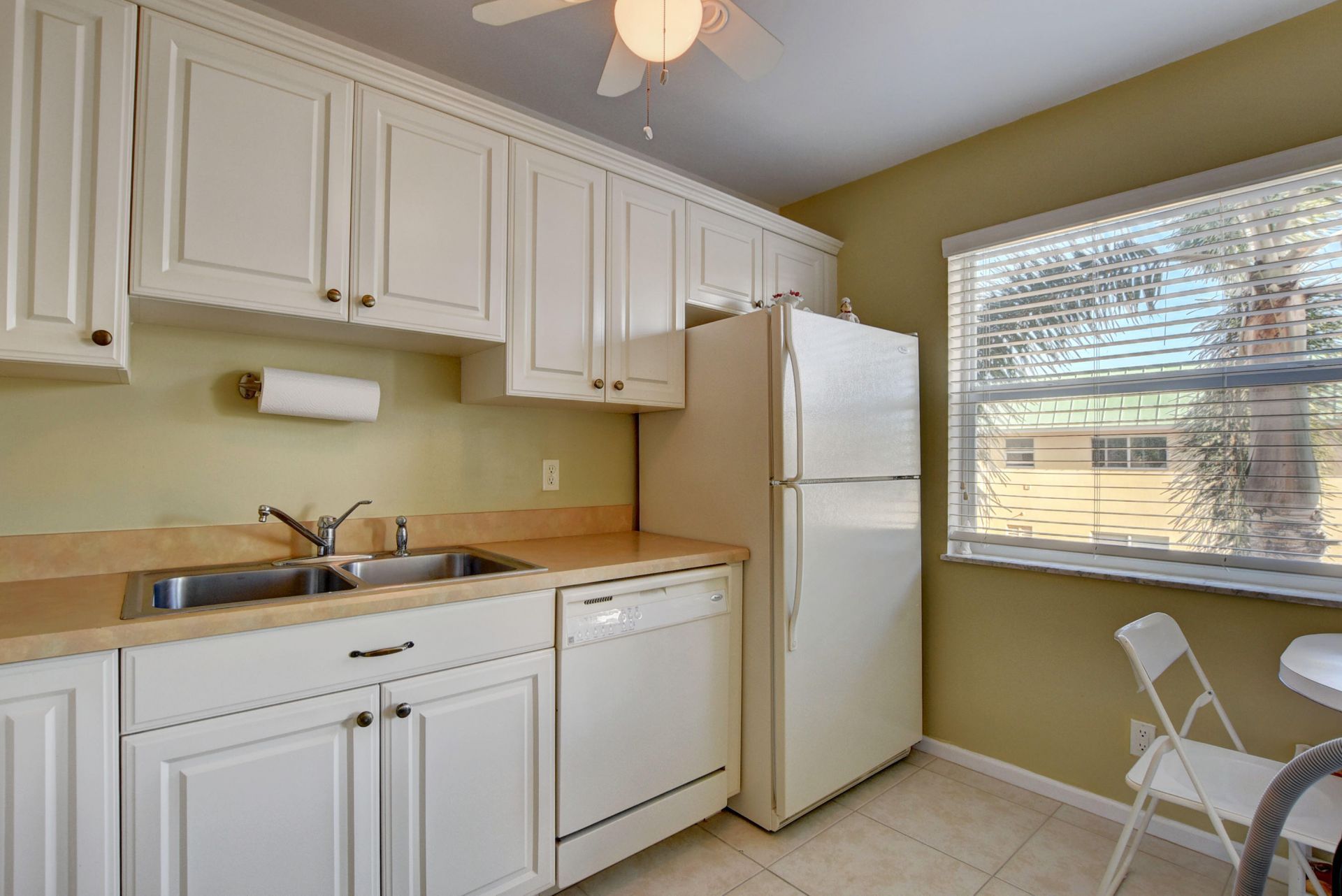 29 Colonial Club Drive, Unit 202, Boynton Beach, FL 33435 Photo