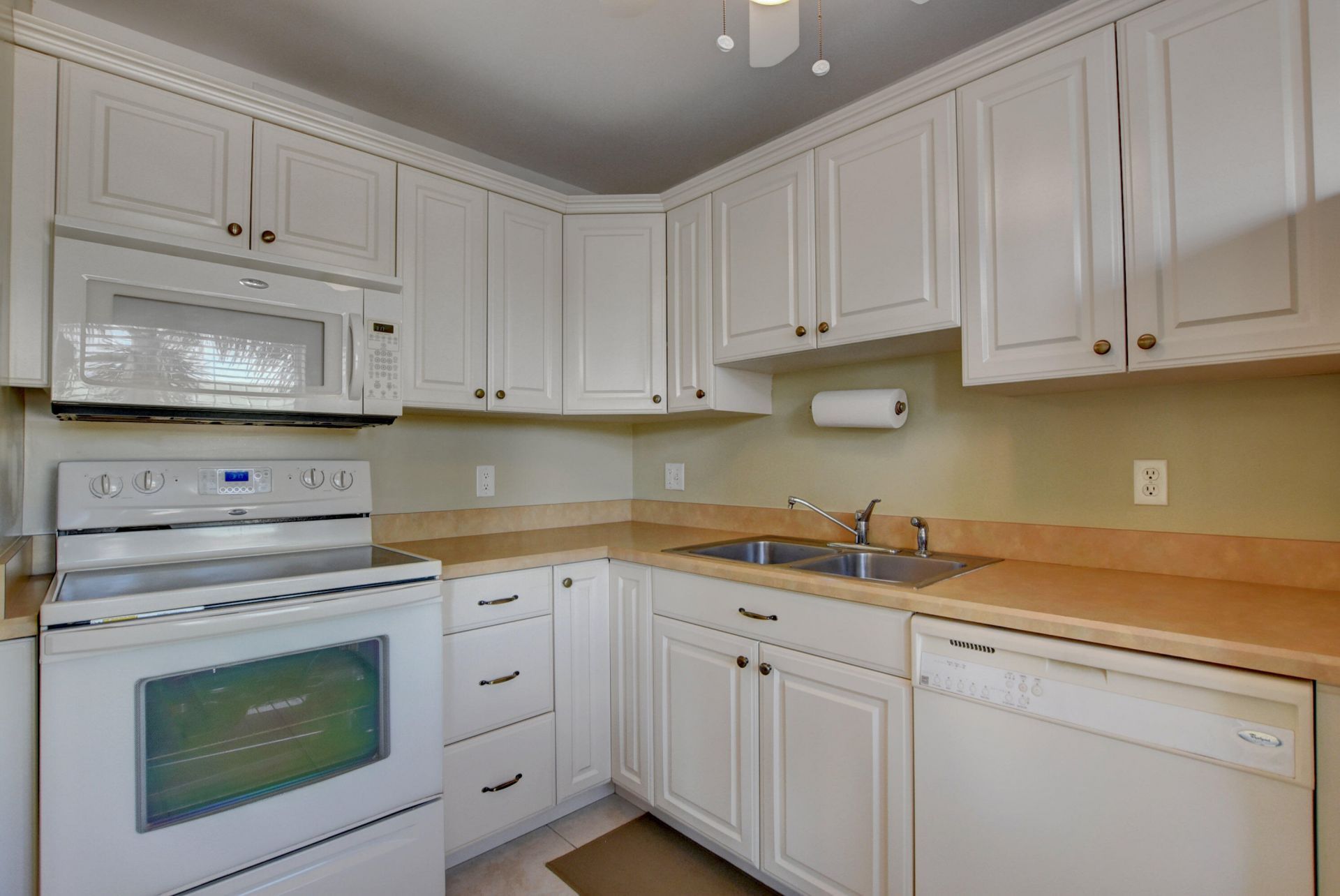 29 Colonial Club Drive, Unit 202, Boynton Beach, FL 33435 Photo