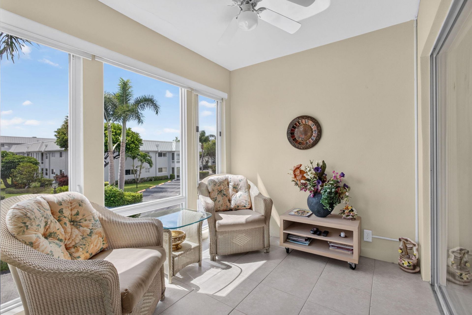 29 Colonial Club Drive, Unit 202, Boynton Beach, FL 33435 Photo