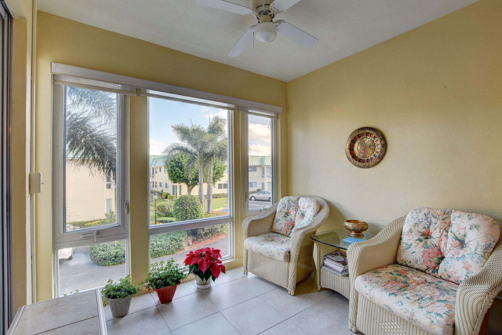 29 Colonial Club Drive, Unit 202, Boynton Beach, FL 33435 Photo