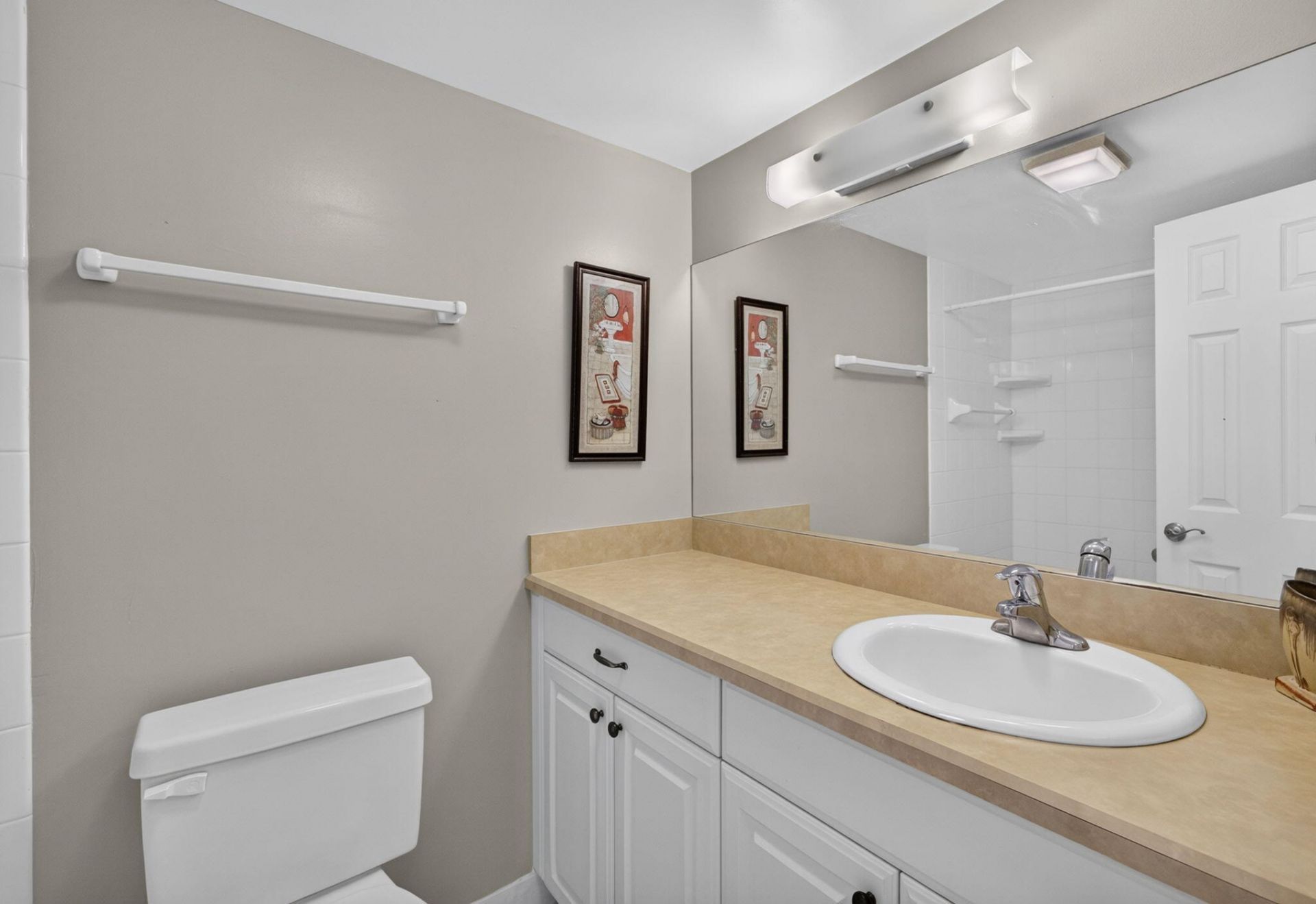 29 Colonial Club Drive, Unit 202, Boynton Beach, FL 33435 Photo