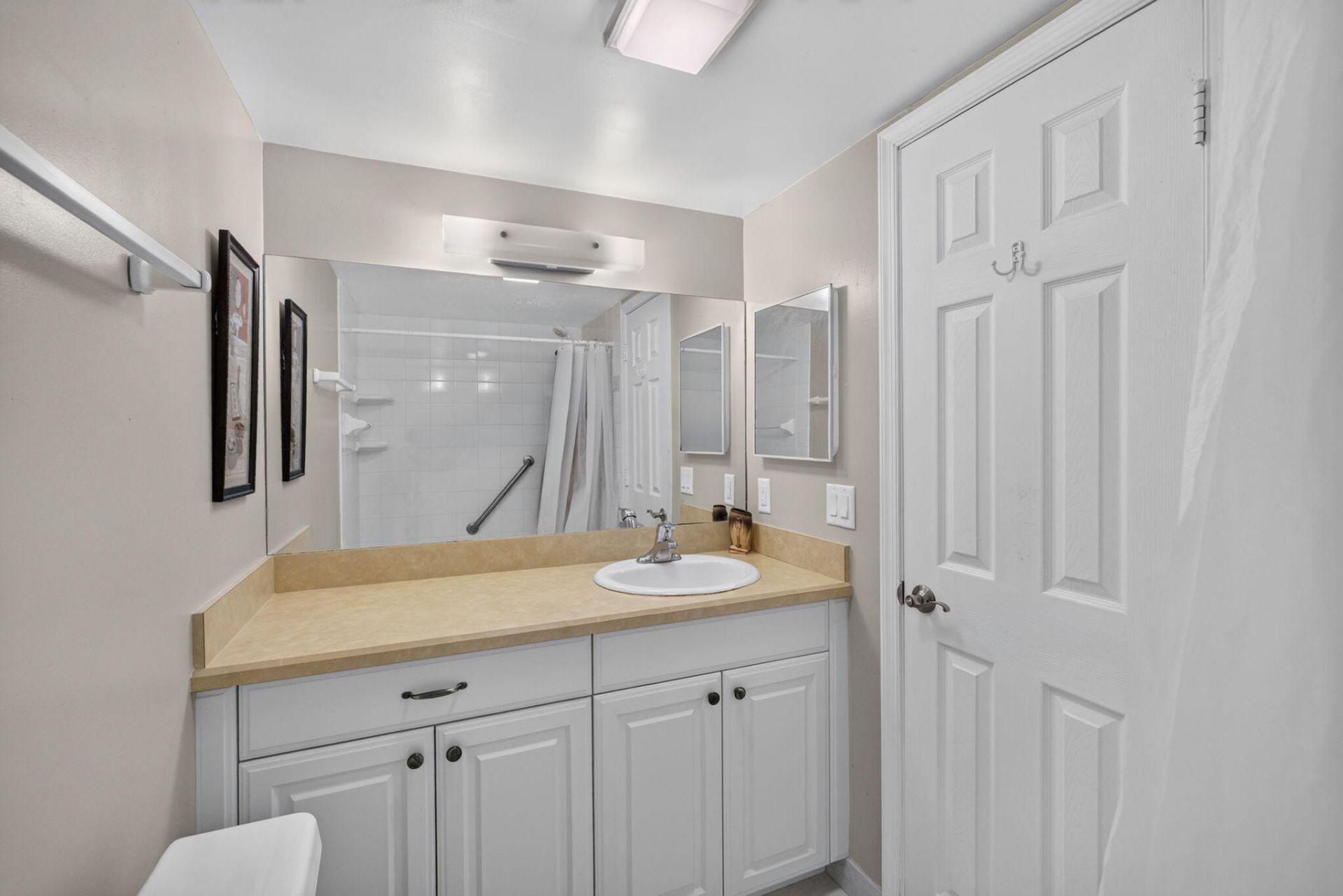 29 Colonial Club Drive, Unit 202, Boynton Beach, FL 33435 Photo