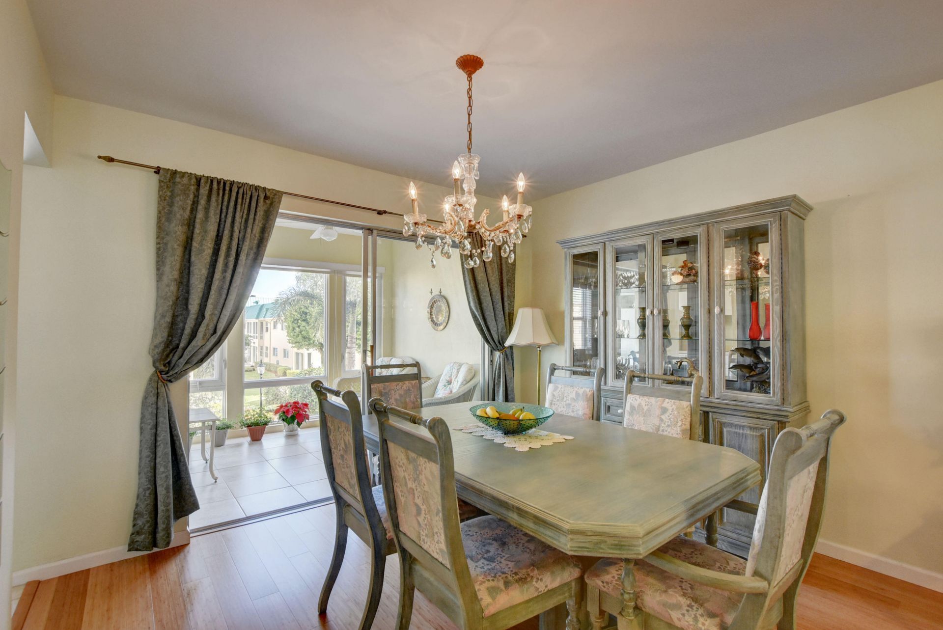 29 Colonial Club Drive, Unit 202, Boynton Beach, FL 33435 Photo