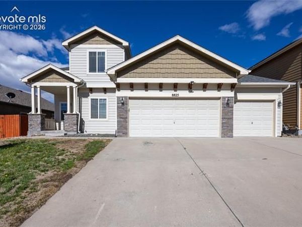 8825 Canary Circle, Colorado Springs, CO 80908