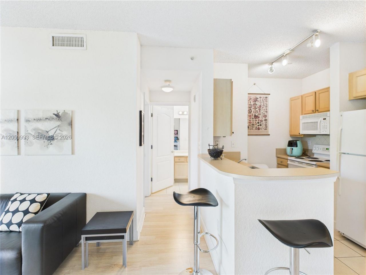 6001 SW 70th St , Unit 455, South Miami, FL 33143 Photo