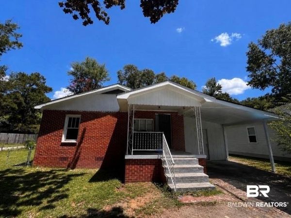 2718 S Thompson Drive, Mobile, AL 36606