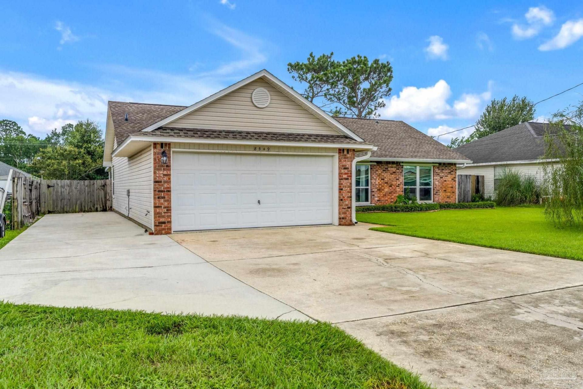 8549 Corbin Ct, Navarre, FL 32566 Main Photo