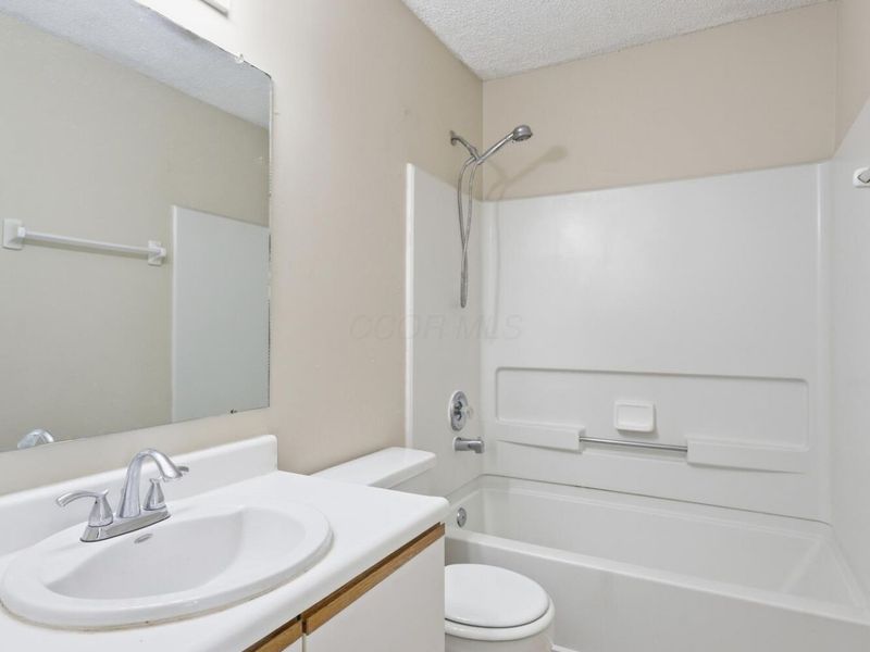 5448 Coral Berry Drive , Unit 58A, Columbus, OH 43235 Photo 14
