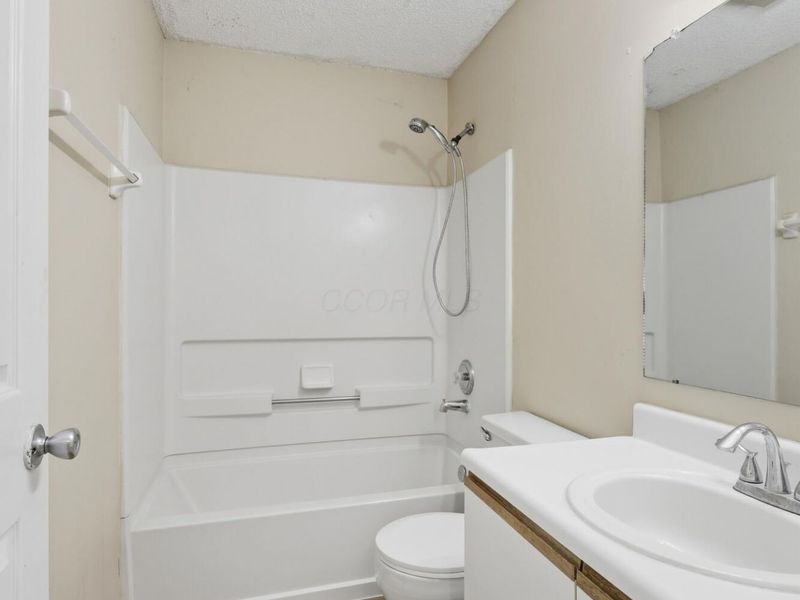 5448 Coral Berry Drive , Unit 58A, Columbus, OH 43235 Photo 22