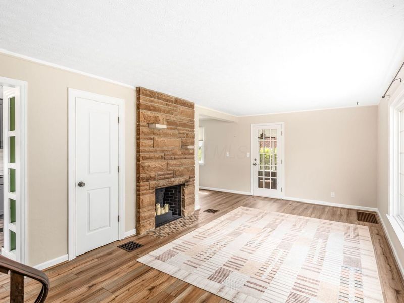 353 Blenheim Road, Columbus, OH 43214 Photo 5