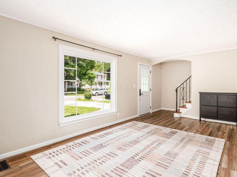 353 Blenheim Road, Columbus, OH 43214 Photo 9
