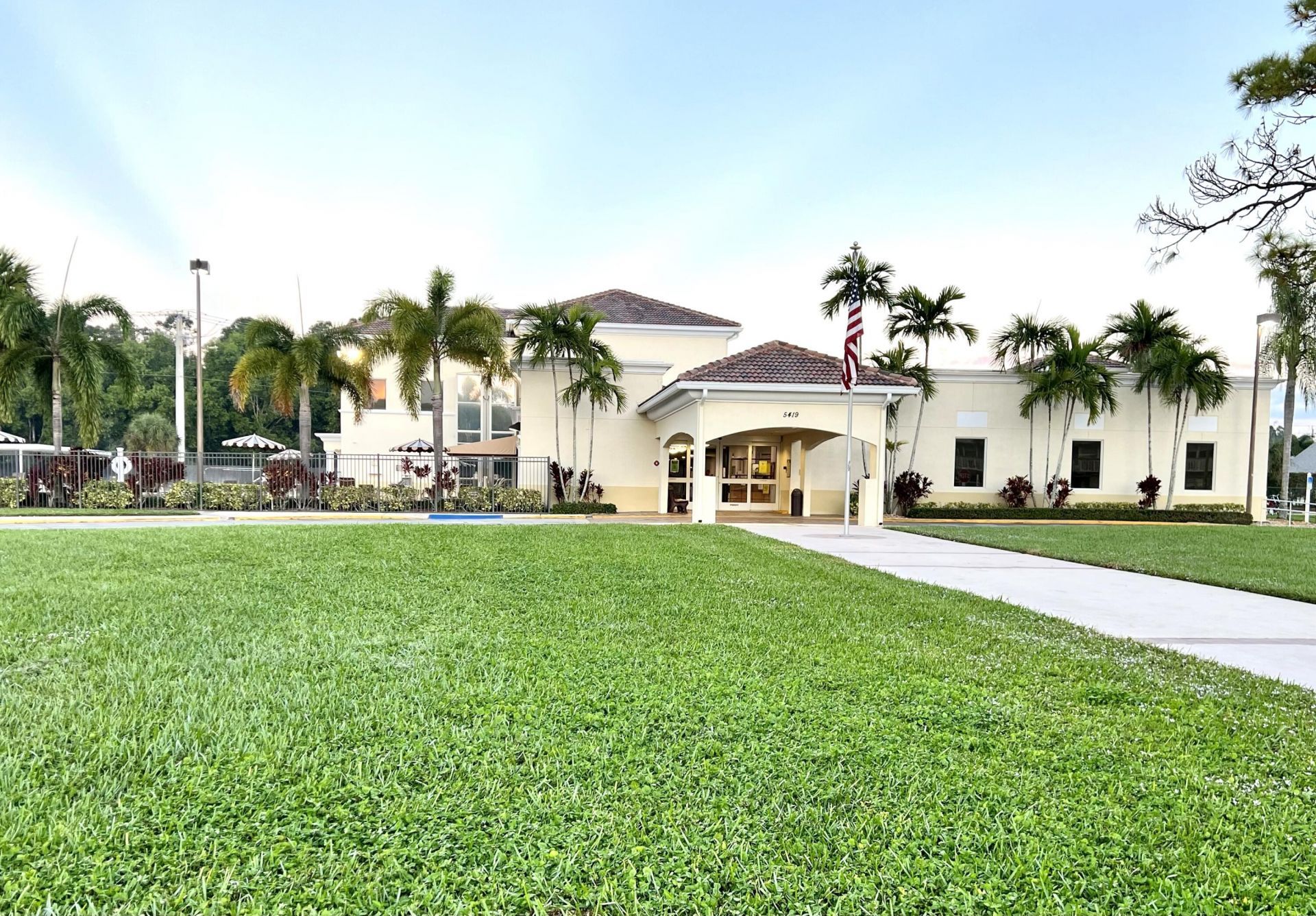131 Camden F, West Palm Beach, FL 33417 Photo