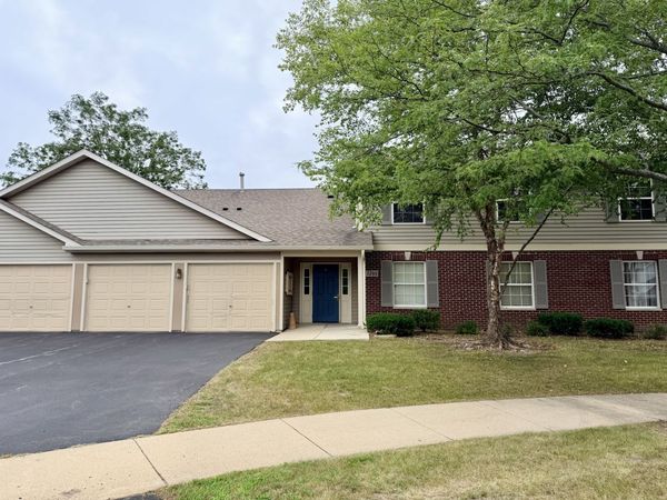 1244 N Red Oak Circle , Unit 1, Round Lake Beach, IL 60073