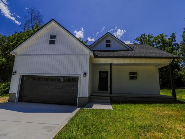 205 W Minnie Ave , Monterey, TN 38574