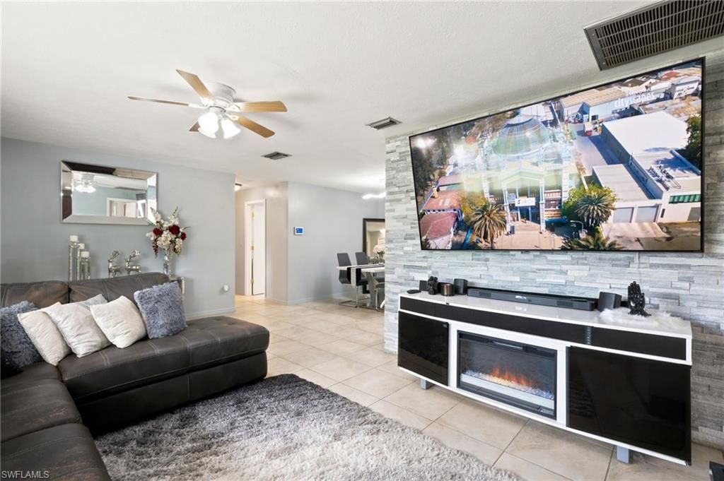209 Felix Ave N, Lehigh Acres, FL 33971 Photo