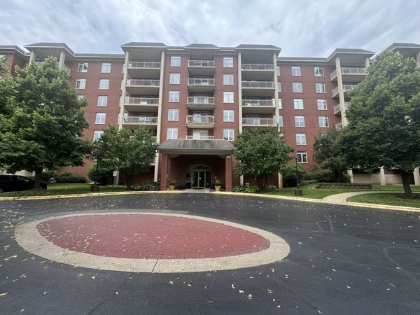 8300 Callie Avenue , Unit 412, Morton Grove, IL 60053