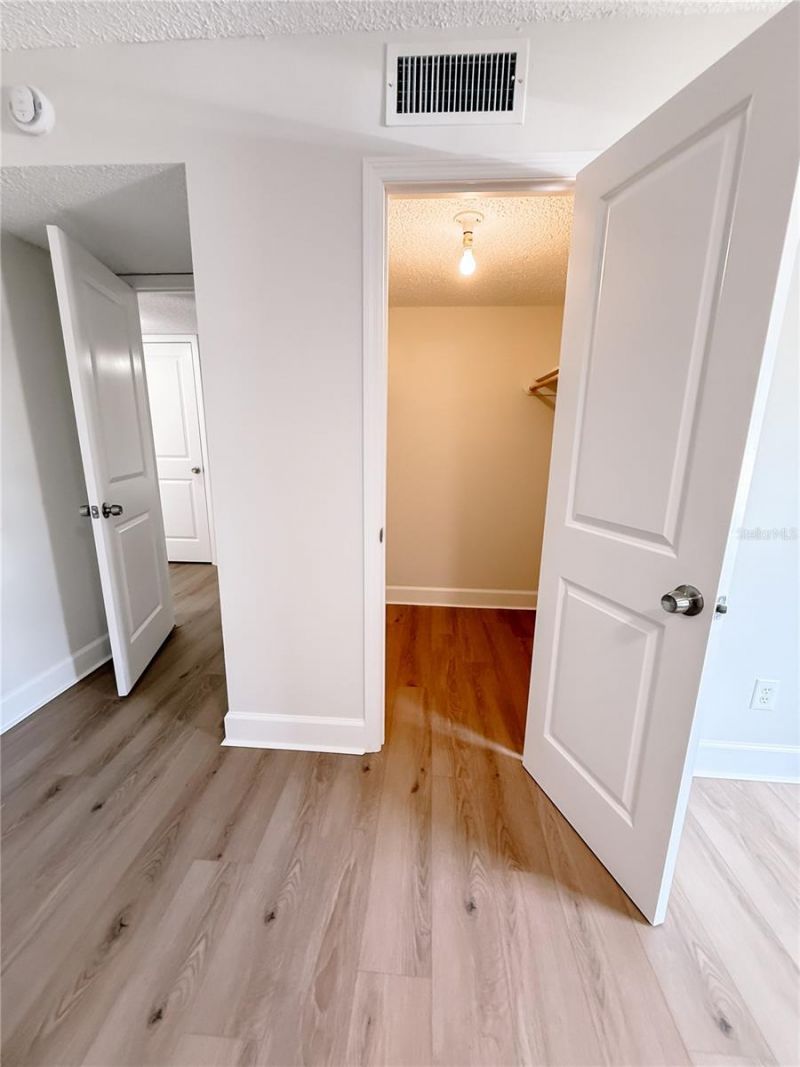 1275 85th Avenue, Unit 1275B, Saint Petersburg, FL 33702 Photo