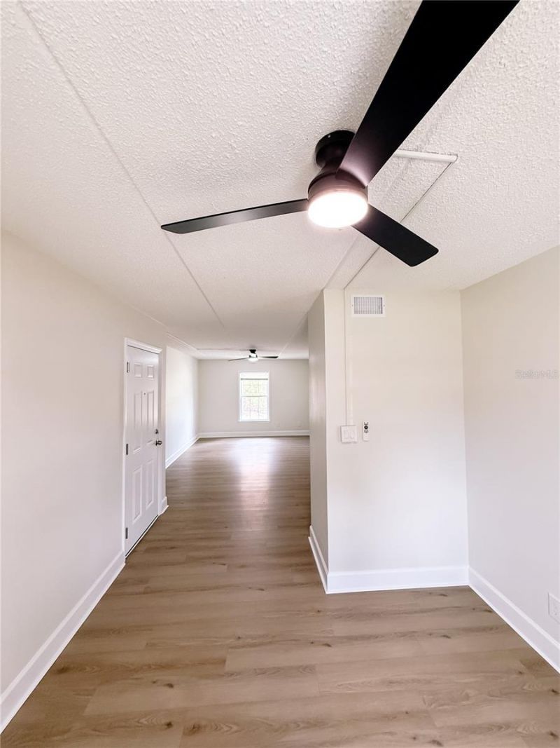 1275 85th Avenue, Unit 1275B, Saint Petersburg, FL 33702 Photo